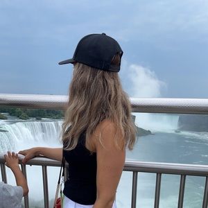 Meet your Posher, Carolina